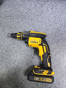 01-200637513: Dewalt dcf620 + dcf840 + акб 1,5 ач + акб 4,0 ач + зп