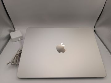 01-200744972: Apple macbook air 13,6" m2 2022