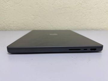 01-200771059: Apple a3401 m4 pro / 24 ram ssd 512 / 20 ceres gpu