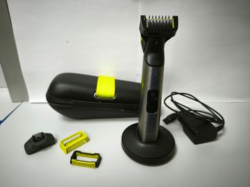 01-200777583: Philips oneblade qp6651/61