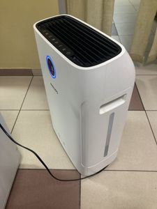 01-200781468: Philips ac2729