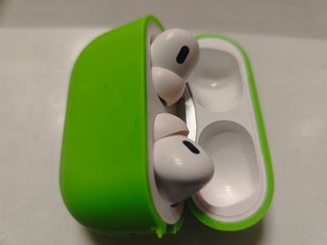 01-200781675: Apple airpods pro 2nd generation