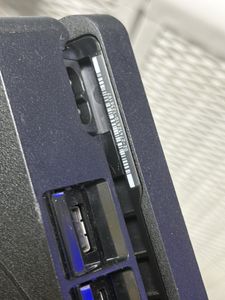 01-200783154: Sony playstation 4 slim 1tb