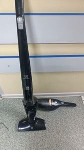 Б/в Пилосос Electrolux eerc73 01-200820211