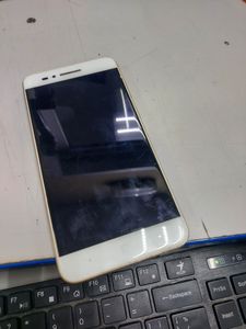 Б/у Мобильный телефон Zte blade a610 2/16gb 01-200816936