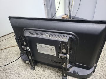 Б/в Телевізор Bravis led-22e6000+t2 01-200840196