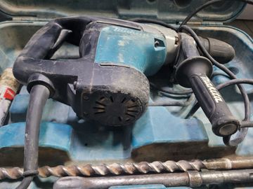 Б/в Перфоратор Makita hr4002 01-200796086