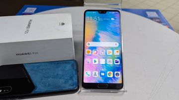 Б/в Мобільний телефон Huawei p20 eml-l29 4/64gb 01-200860983
