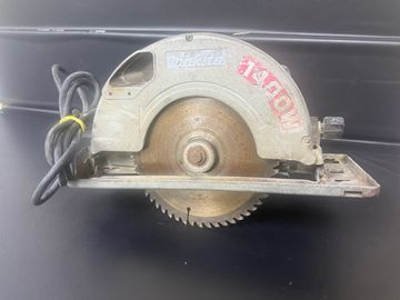 Б/у Пила дисковая Makita 5705r 01-200880340