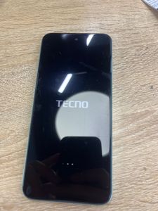 Б/в Мобільний телефон Tecno spark go 1 kl4 4/64gb 01-200901037
