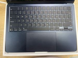 Б/в Ноутбук Apple macbook air 13,6" 2025 mc6t4 / apple m4/ 10 core gpu/ ram 16gb/ ssd 256gb/ a3240 01-200901095