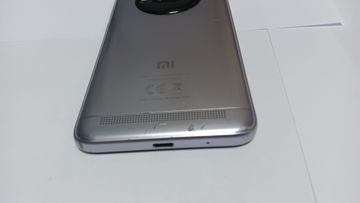 Б/в Мобільний телефон Xiaomi redmi 5a 2/16gb 01-200908978