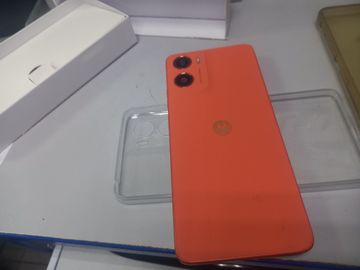 Б/в Мобільний телефон Motorola moto g06 4g 4/64gb 01-200916240