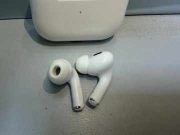 Б/в Навушники Apple airpods pro 2nd generation with magsafe charging case usb-c 01-200940189