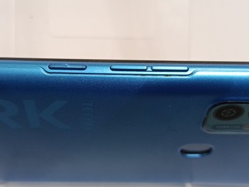 Б/в Мобільний телефон Tecno spark 7 kf6n 4/128gb 01-200937884