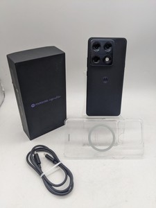Б/в Мобільний телефон Motorola signature 16/512gb 01-200950423