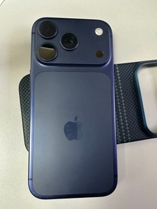 Б/в Мобільний телефон Apple iphone 17 pro 256gb 01-200982977