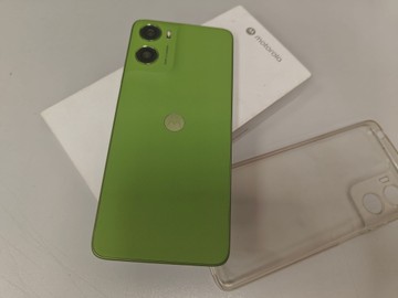 Б/в Мобільний телефон Motorola moto g06 4g 4/64gb 01-201001394