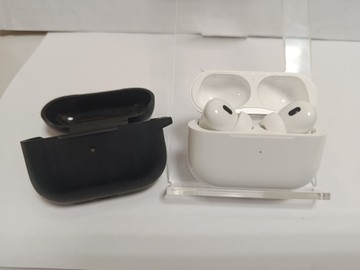 Б/в Навушники Apple airpods pro 2nd generation with magsafe charging case usb-c 01-200999858