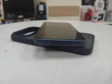 Б/у Мобільний телефон Apple iphone 17 pro max 512gb 01-201003819
