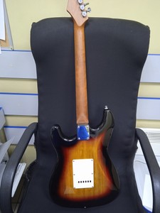 Б/у Электрогитара Deviser l-g1 st sb 01-201007810
