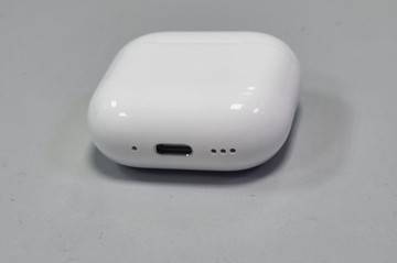 Б/в Навушники Apple airpods 4 with active noise cancellation 01-201035438
