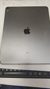 Б/в Планшет Apple ipad pro 12.9 2018 wi-fi + cellular 256gb 01-201052350