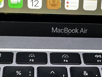 Б/в Ноутбук Apple macbook air /13.3"/ core i5 1.6ghz/ram 16gb /ssd 256gb/ intel uhd grafics 617 01-201074821