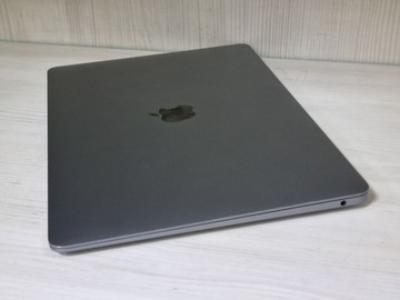 Б/у Ноутбук Apple macbook air a1932/13.3"/ core i5 1.6ghz/ram 8gb/ssd 128b/intel uhd grafics 617 01-201086620