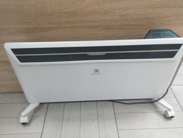 Б/в Обігрівач Electrolux ech/ag2-2000 ef 01-201106516