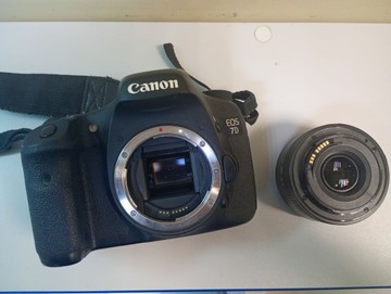 Б/в Фотоапарат Canon eos 7d mark ii + yongnuo yn50mm f/1,8 01-201154487