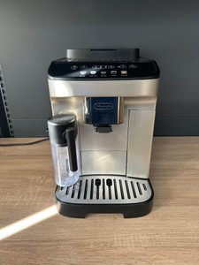 Б/в Кавоварка Delonghi magnifica evo ecam 290.61.b 01-201102727