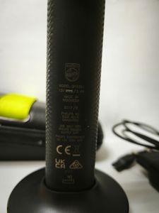 01-200777583: Philips oneblade qp6651/61