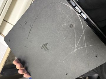 01-200783154: Sony playstation 4 slim 1tb