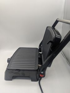 01-200741801: Grunhelm g1011