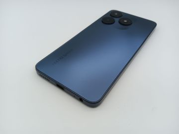 Б/в Мобільний телефон Tecno spark 10 ki5q 8/128gb 01-200861877