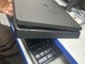 Б/у Игровая приставка Sony playstation 4 slim 500gb 01-200866728