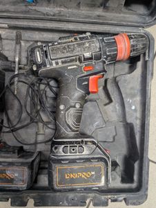 Б/в Шурупокрут Dnipro-M cd-182q 2акб 2а зп 01-200870853