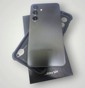 Б/в Мобільний телефон Samsung galaxy s24 8/256gb 01-200828841