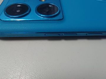 Б/в Мобільний телефон Motorola edge 40 neo 12/256gb 01-200885534