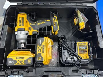 Б/в Гайковерт Dewalt dcf892p2t 01-200868553