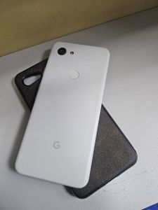 Б/у Мобільний телефон Google pixel 3a 4/64gb 01-200909663