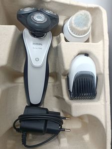Б/в Електробритва Philips philips series 7000 s7520 01-200911681