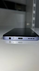 Б/в Мобільний телефон Zte nubia v60 design 6/256gb 01-200919049