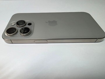 Б/в Мобільний телефон Apple iphone 15 pro 128gb 01-200924333