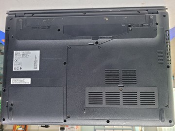 Б/в Ноутбук Fujitsu 15/core i5 7200u ddr3/4gb ddr3/ssd 120 gb/*інтегрована 01-200927214