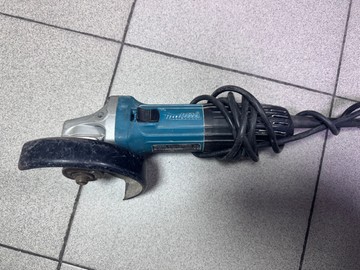 Б/у Угловая шлифмашина Makita ga5030 01-200933848