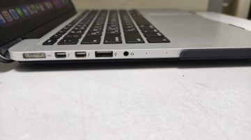 Б/в Ноутбук Apple macbook pro/ a1502 13,3"/ core i5 2.7ghz/ram8gb/ssd512gb/iris 6100 01-200947018