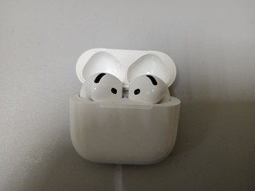 Б/в Навушники Apple airpods 4 01-200962848