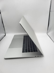 Б/в Ноутбук Apple macbook pro/a1990/ core i7 2,6ghz/ ram16gb/ ssd256gb/ amd pro 555x 4gb/ retina, touch bar 01-200997509